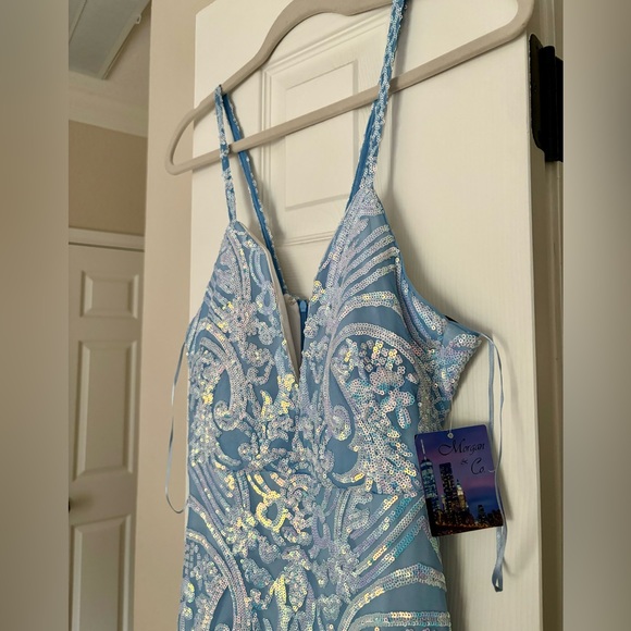 Morgan & Co. Blue Long Sequin Side Slit Lace dress size 1 - Picture 3 of 11